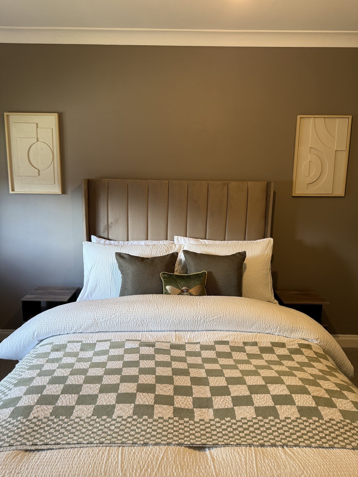 Ardena Property interior and exterior
